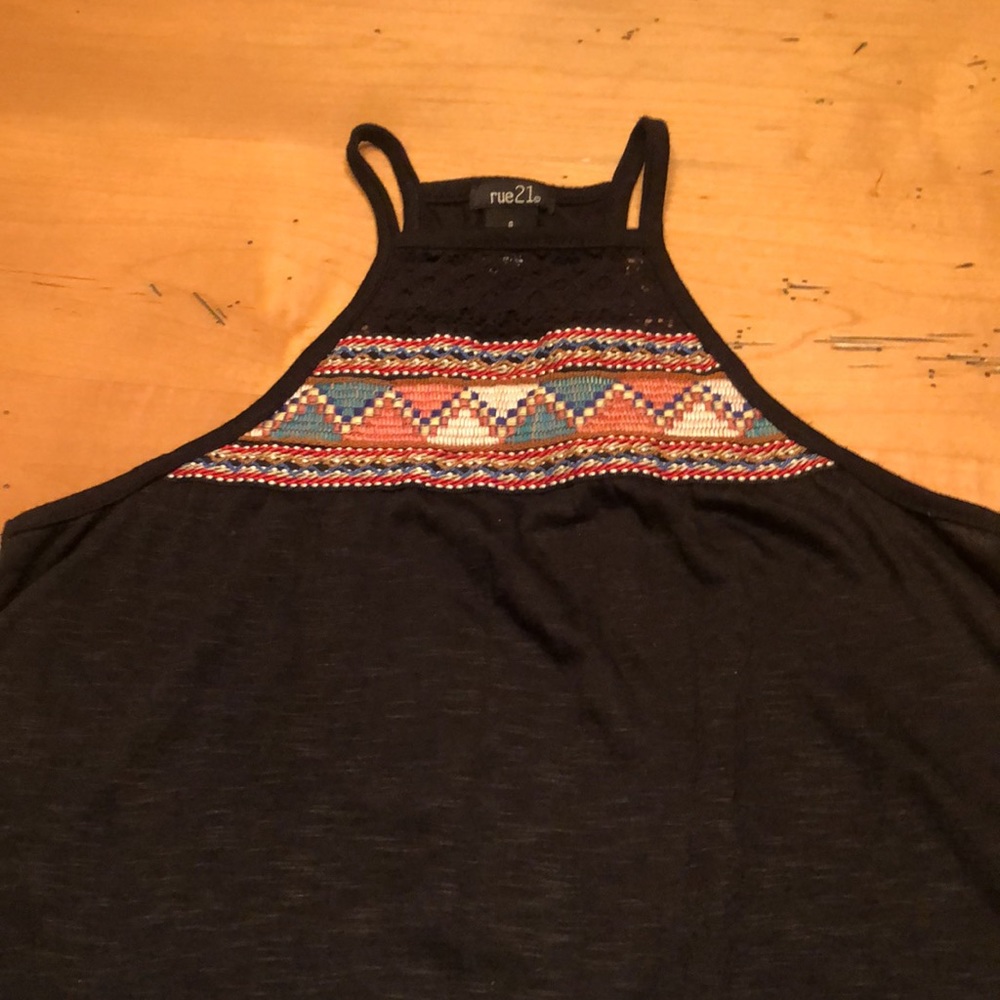 RUE21 (EUC) Women’s Black Halter Tank Top. Size Small.